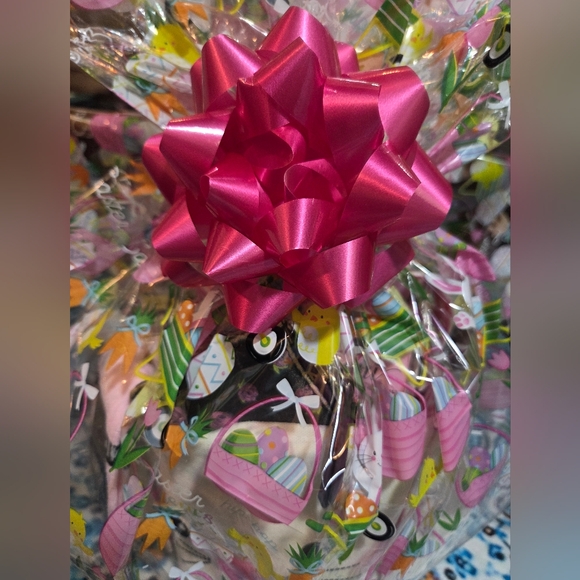 Ultimate Easter Self-Care Beauty Basket 🌸🐰 (15+ Items) - Picture 3 of 7